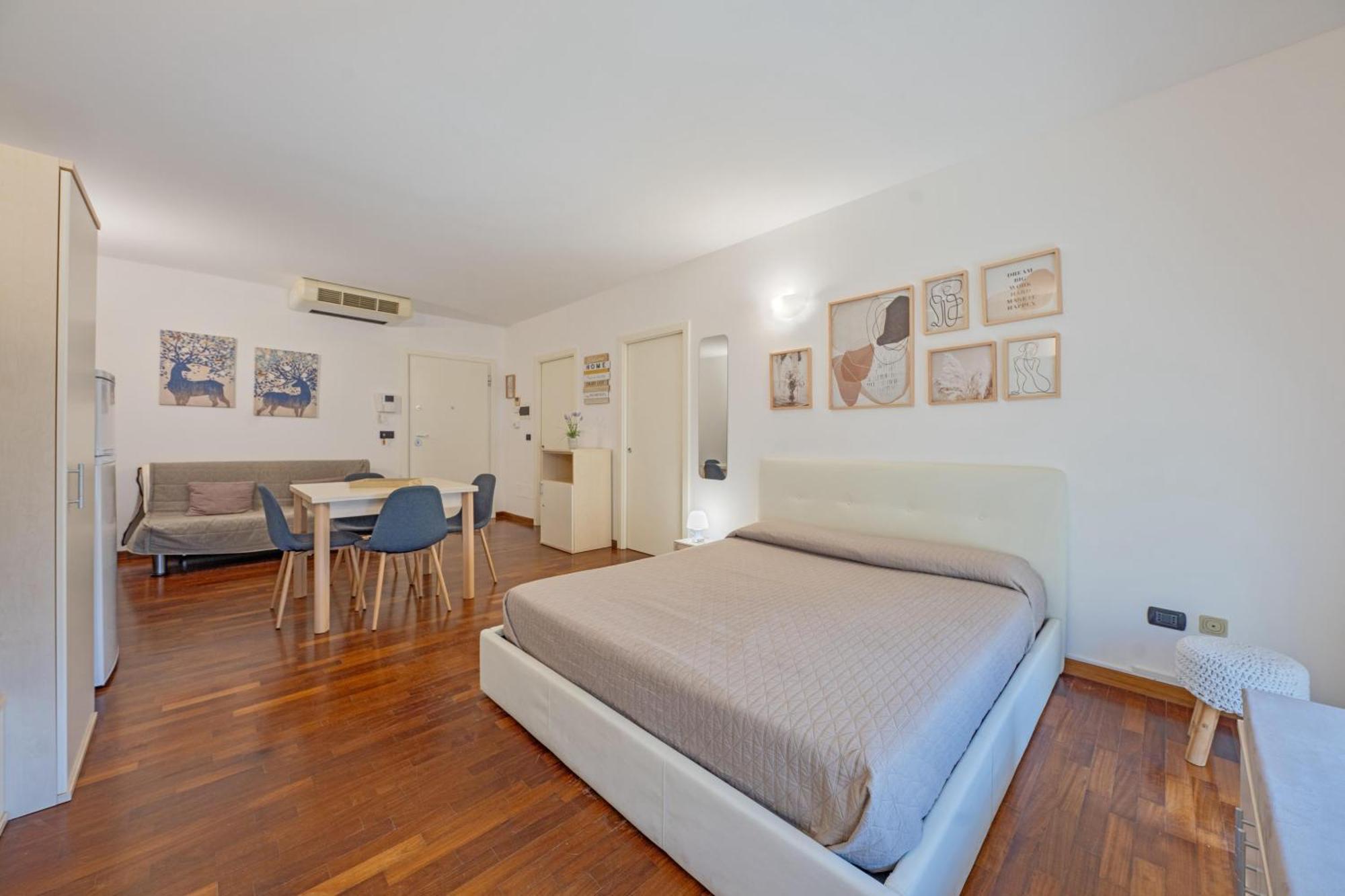 Interno 14 Lecce