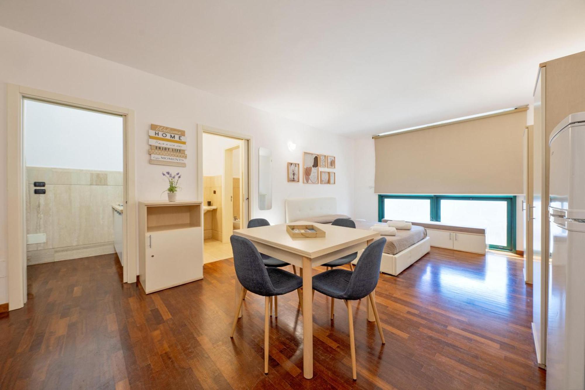 Interno 14 *